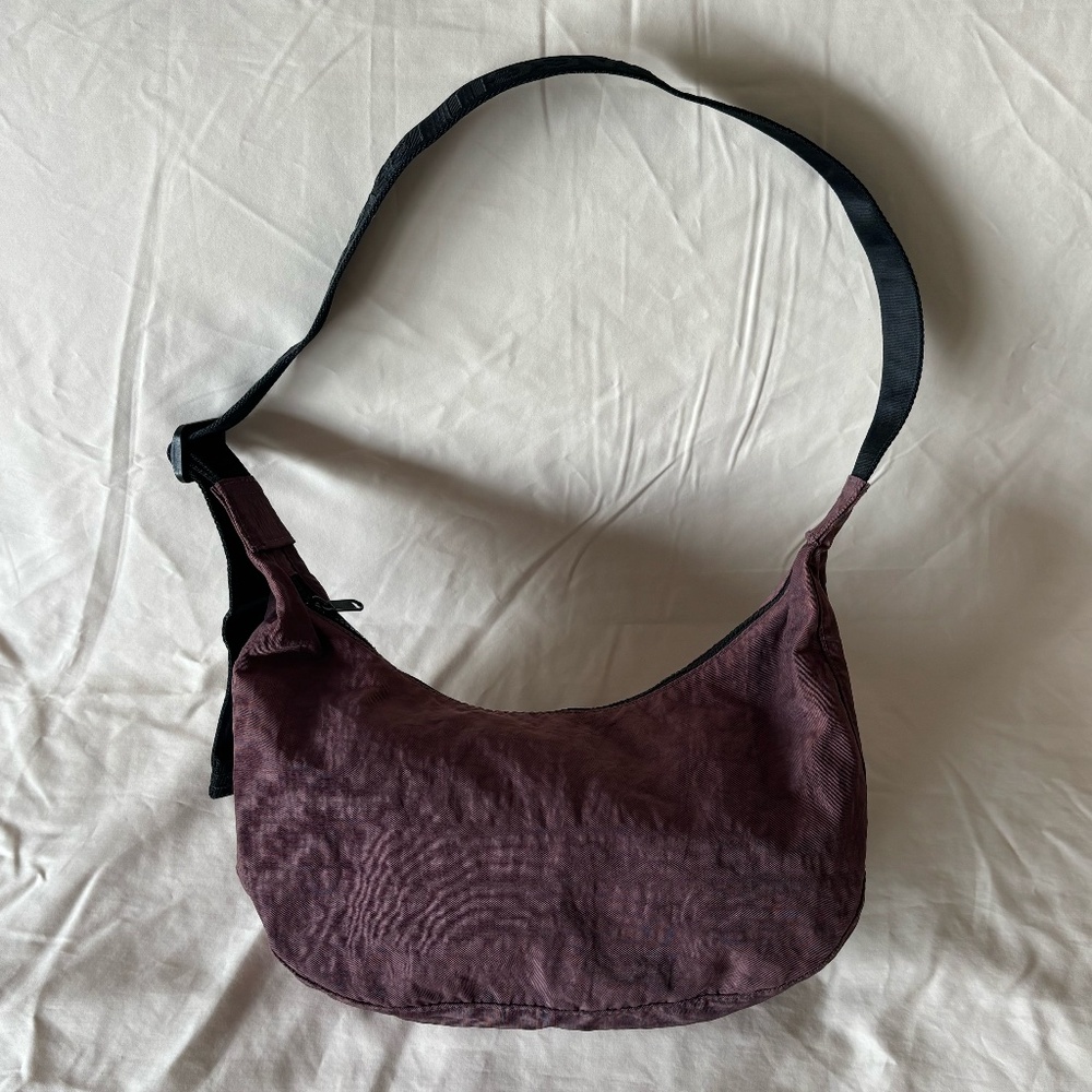 Baggu Plum Medium Crescent Bag